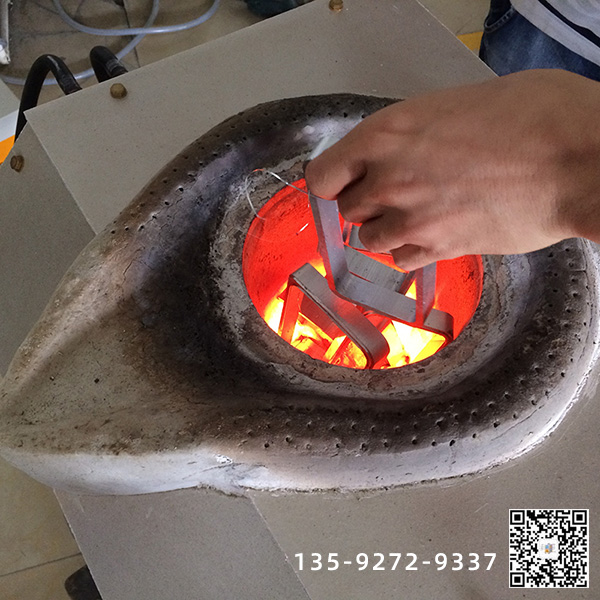 中頻熔煉爐廠家價(jià)格合理-6大系列產(chǎn)品齊全