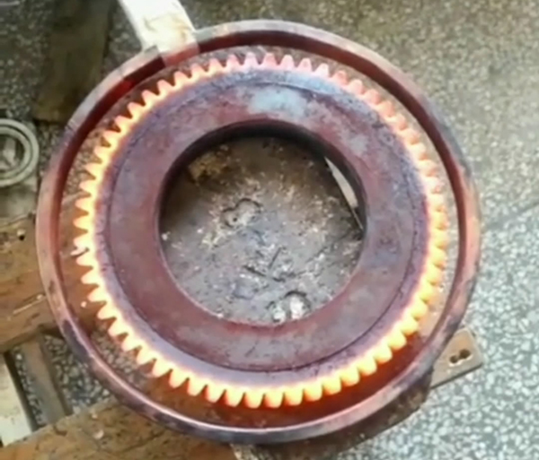 高頻感應(yīng)加熱設(shè)備可用于齒輪淬火