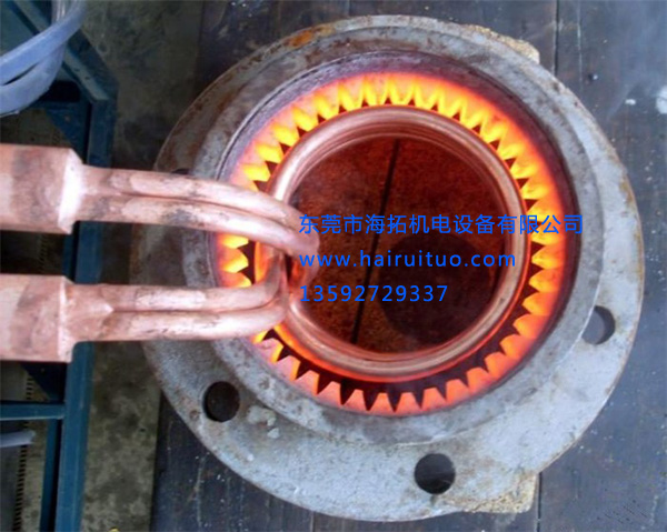 采用高頻淬火機(jī)對(duì)齒輪表面進(jìn)行淬火工藝介紹