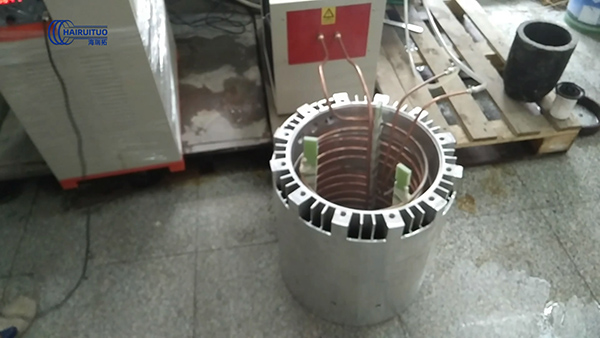 中頻感應(yīng)加熱設(shè)備對(duì)電機(jī)熱套試樣