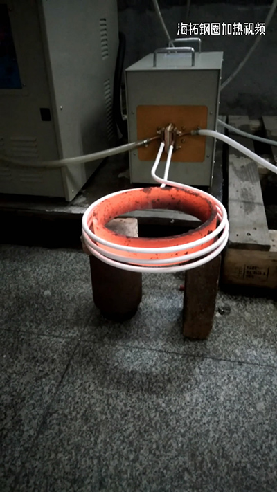 高頻加熱設(shè)備對(duì)直徑260mm鋼圈加熱視頻