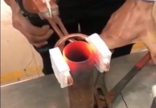 手持式高頻加熱機(jī)-開口U型線圈加熱鋼管演示