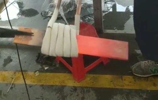 高頻加熱機(jī)用軟連接線圈加熱鋼板測試