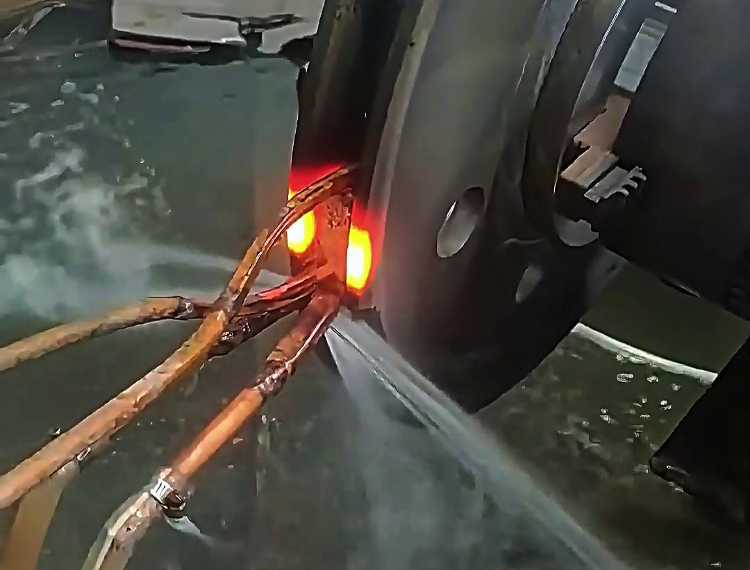 卷揚(yáng)機(jī)卷筒繩槽、提升絞車?yán)K輪槽等部件高頻淬火處理