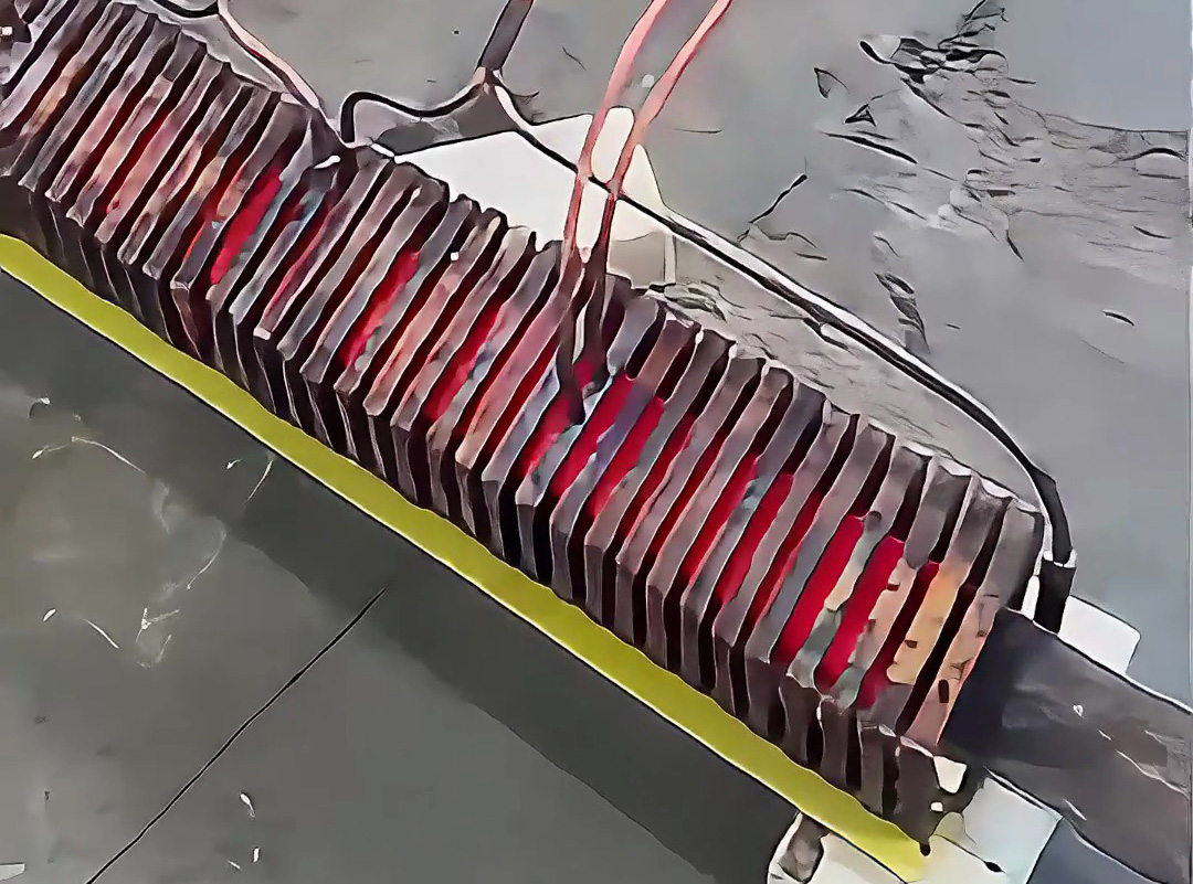 大直徑長棒料加熱首選中頻爐：解析高頻機(jī)的局限性與中頻機(jī)的適配性