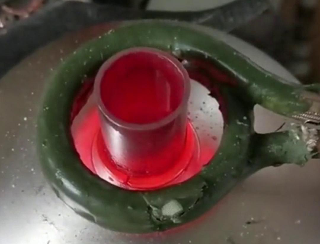 高頻焊機，不單純只是焊接銅管鋁管，還可以焊接不銹鋼鐵更各類異種金屬釬焊