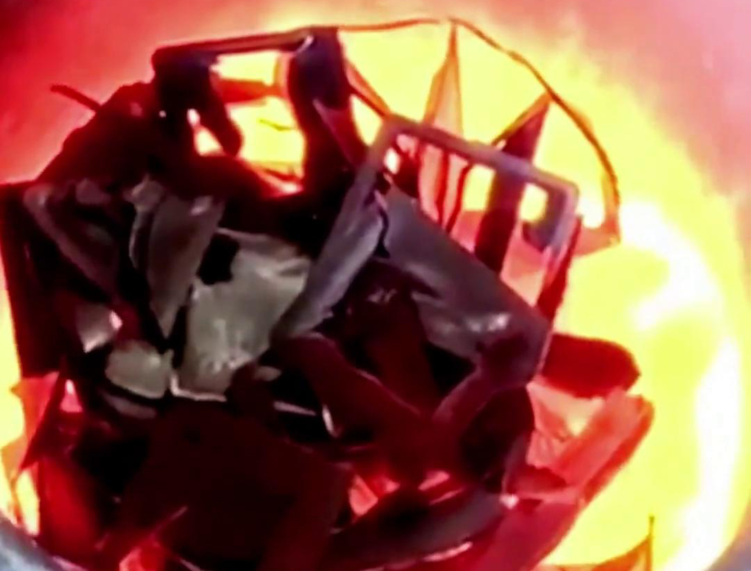 高頻熔煉爐，融化速度快，無明火，低耗節(jié)能環(huán)保