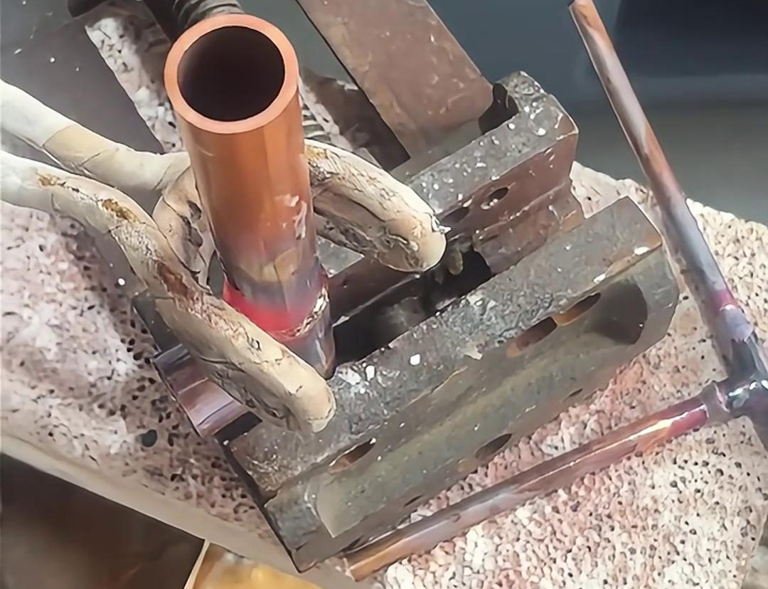 焊接效果如此驚艷，手持式高頻焊機焊接銅管三通輕松搞定