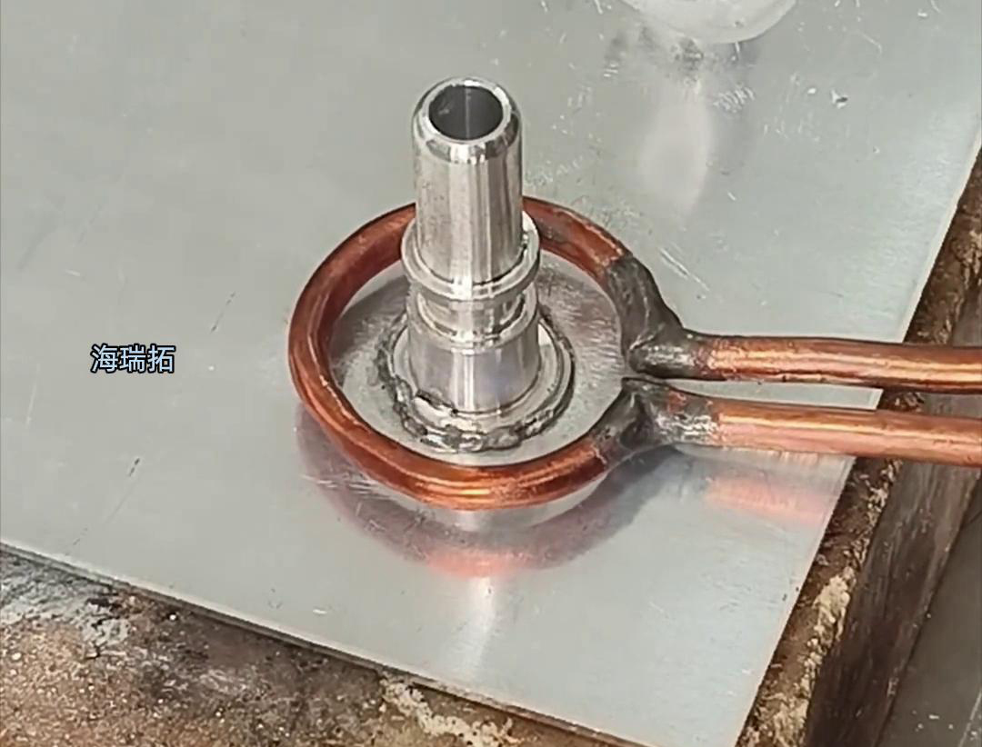 高頻焊接鋁件具有高效性、焊接質(zhì)量、環(huán)保性能以及廣泛應(yīng)用領(lǐng)域上