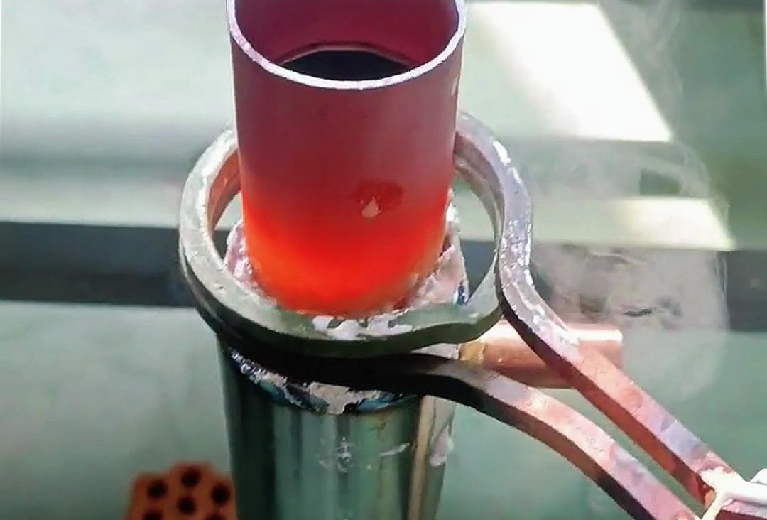 不銹鋼管與銅管的焊接需求手持式高頻焊機(jī)可實(shí)現(xiàn)高效、靈活操作
