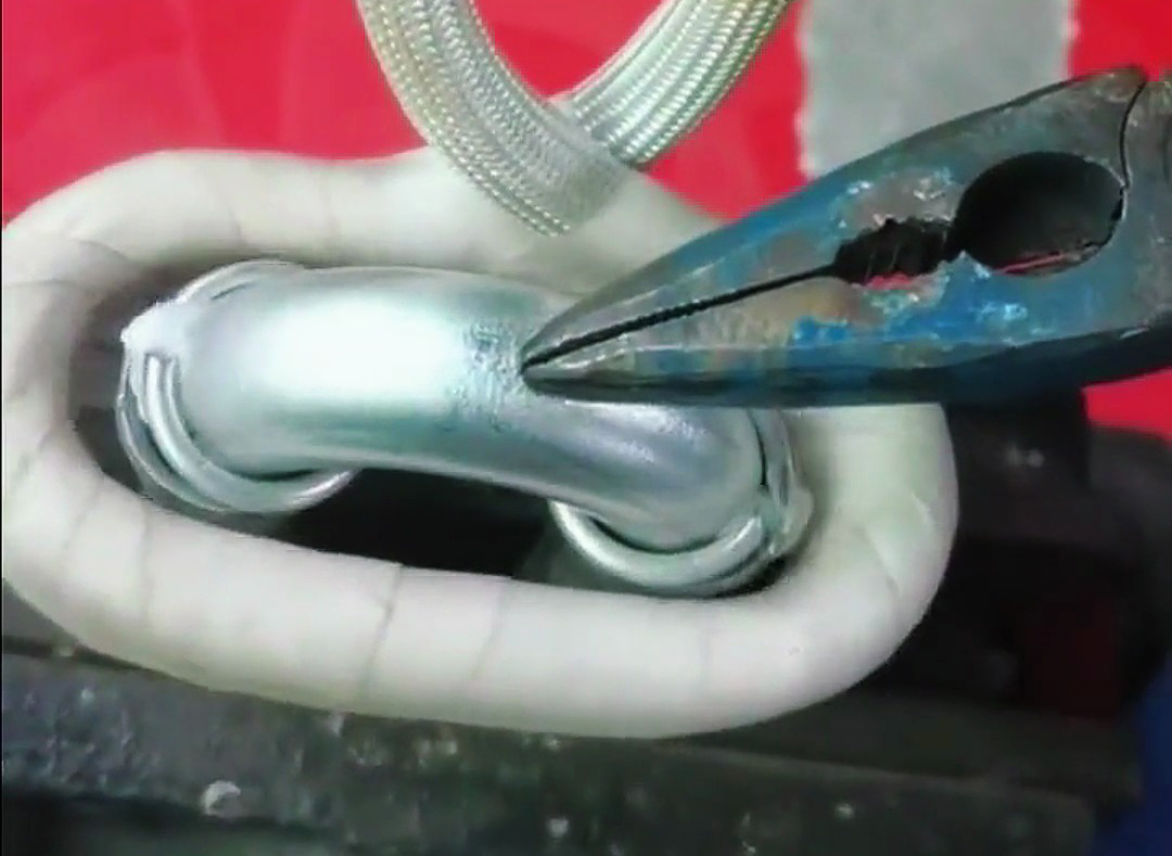 高頻加熱機(jī)焊接鋁管的效率在多數(shù)工業(yè)場(chǎng)景中已達(dá)到行業(yè)水平