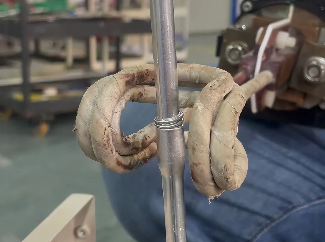 標(biāo)準(zhǔn)件鋁管焊接可以用火焰焊接方法，也可以使用手持式高頻焊機焊接