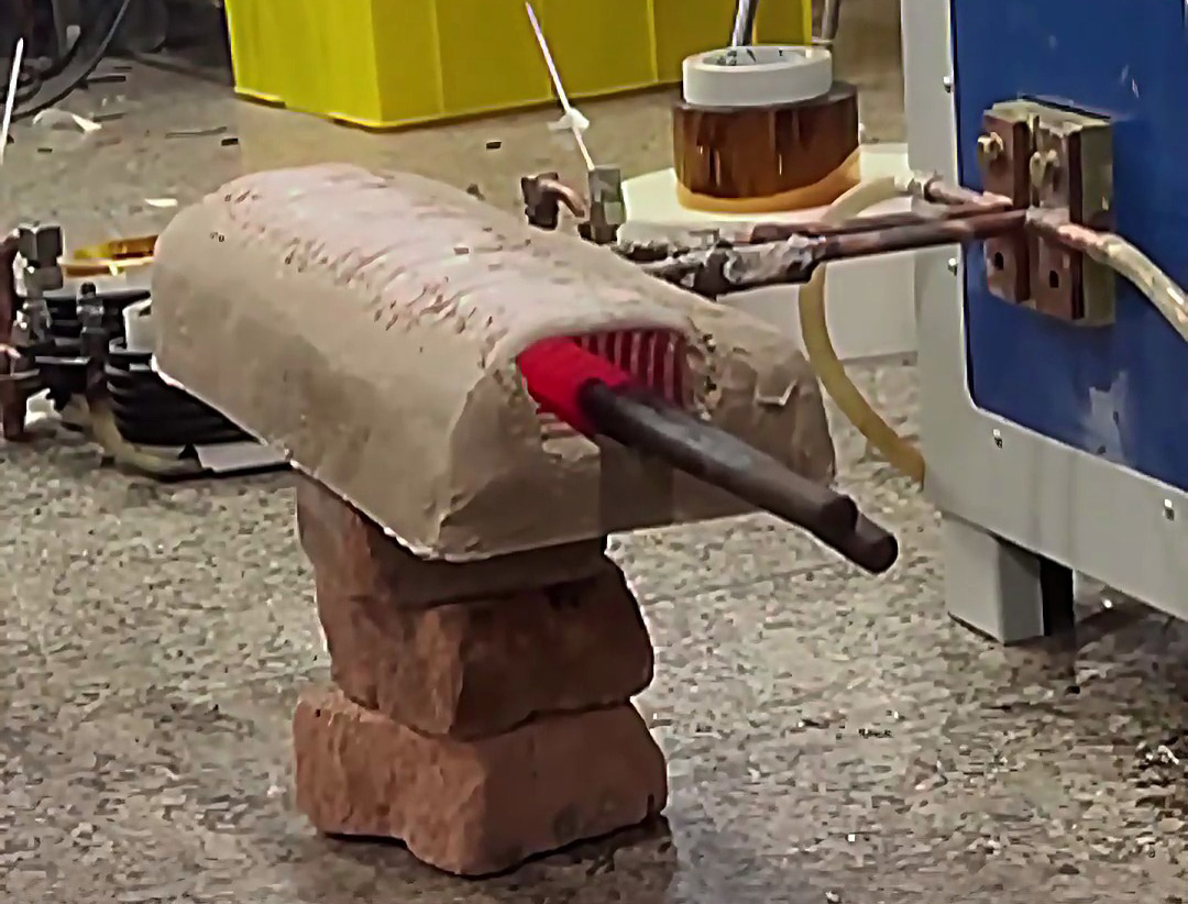 為什么選擇高頻感應(yīng)加熱機(jī)加熱鐵鉗？