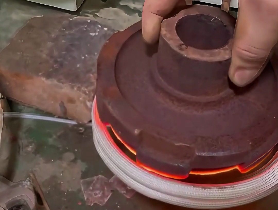 金屬零件高頻淬火大公開(kāi)，手動(dòng)vs自動(dòng)化，哪種更適合