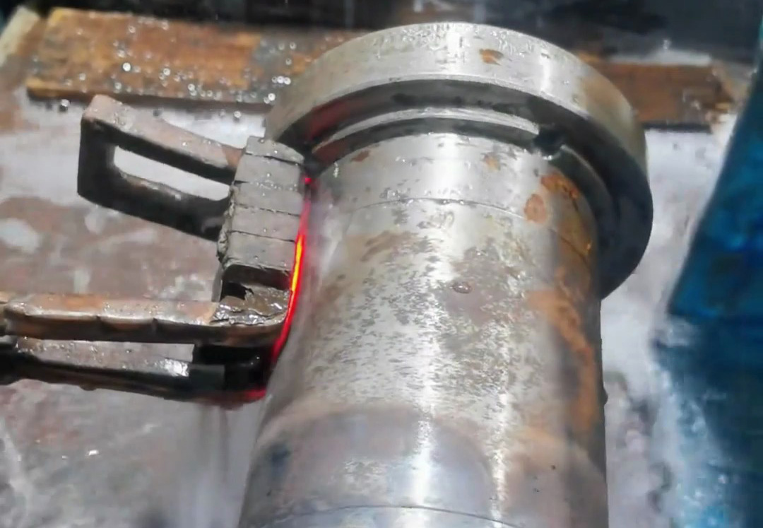 金屬在高溫下瞬間冷卻會發(fā)生什么？電機軸工業(yè)高頻淬火實拍