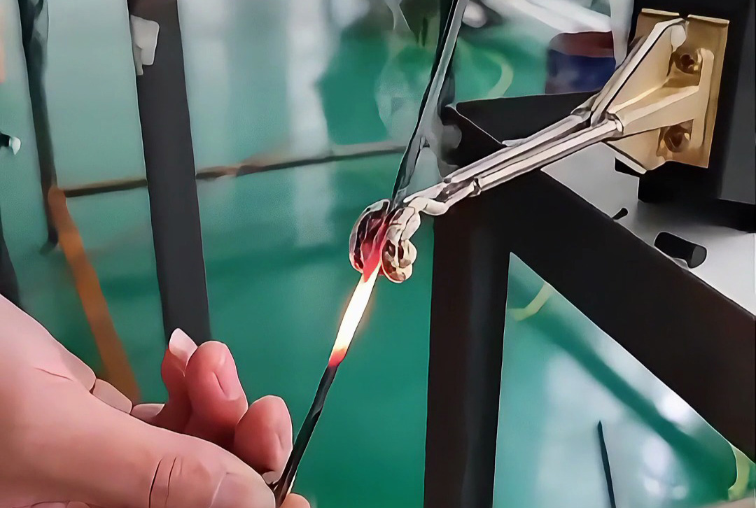 小功率大能量！6KW超高頻加熱機(jī)實(shí)測，焊接退火兩相宜！