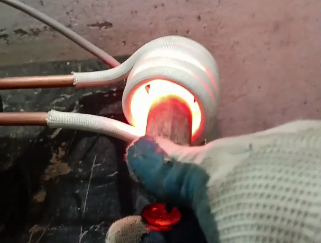 橫向縱向加熱都能用！這款高頻率加熱機(jī)到底有多強(qiáng)？