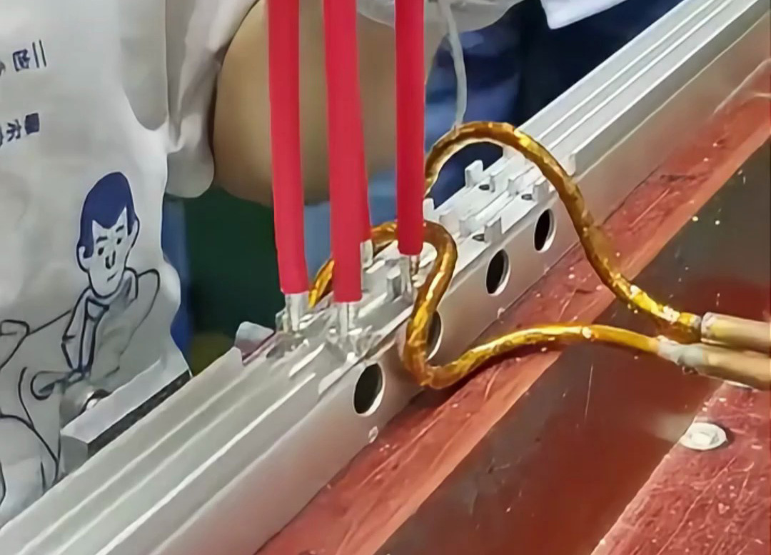 高頻焊機(jī)錫焊鋁材：快、準(zhǔn)、穩(wěn)！低能耗、高精度、易操作